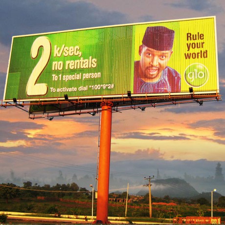 戶外壁掛式防水街道結(jié)三面翻廣告牌招牌