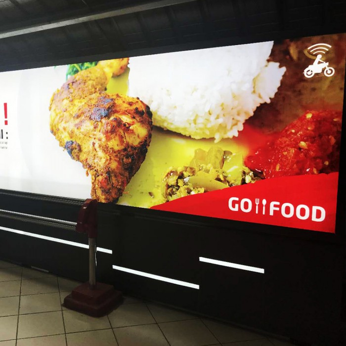 耐用性和明亮照明相結合樓頂燈箱