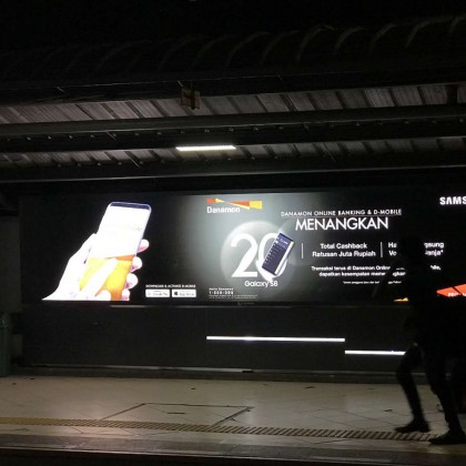 適用于任何環境的靈活耐用的織物顯示屏織物燈箱